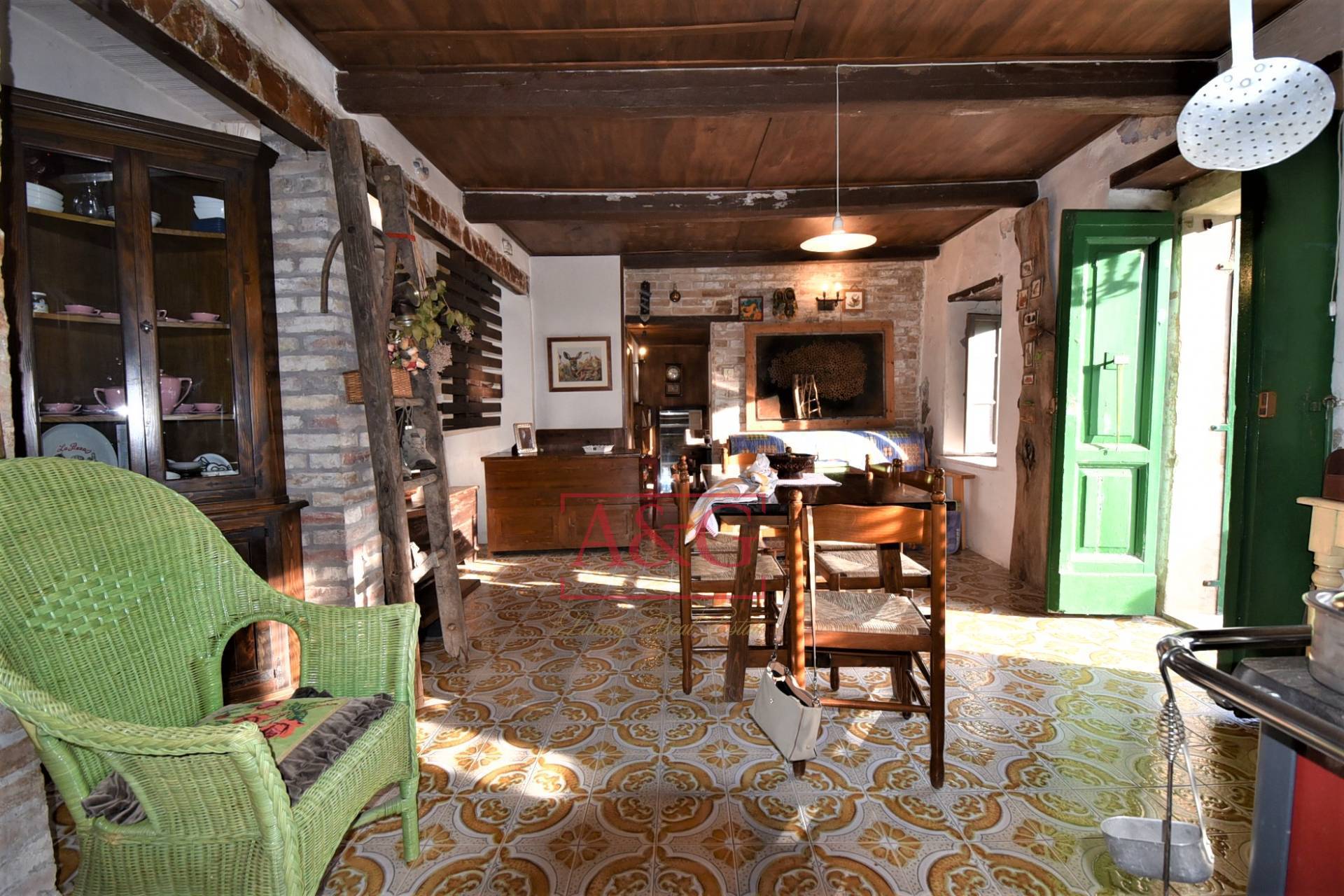 Appartamento in vendita a Montefortino, Montagna