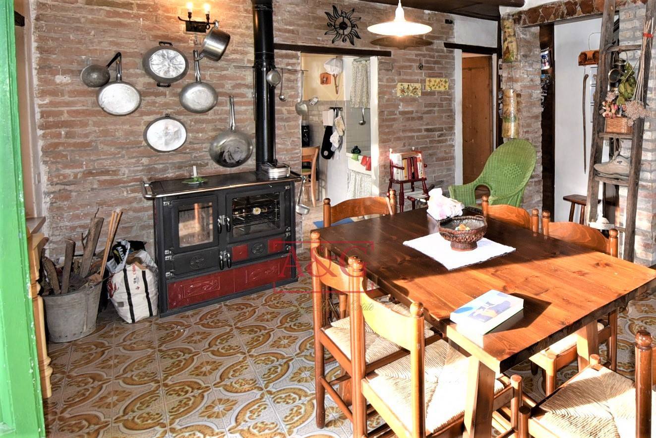 Appartamento in vendita a Montefortino, Montagna