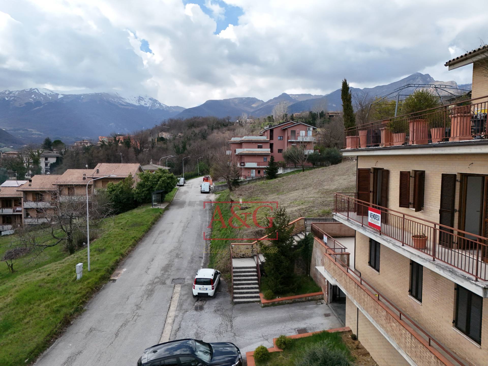 Appartamento in vendita a Sarnano, Centro