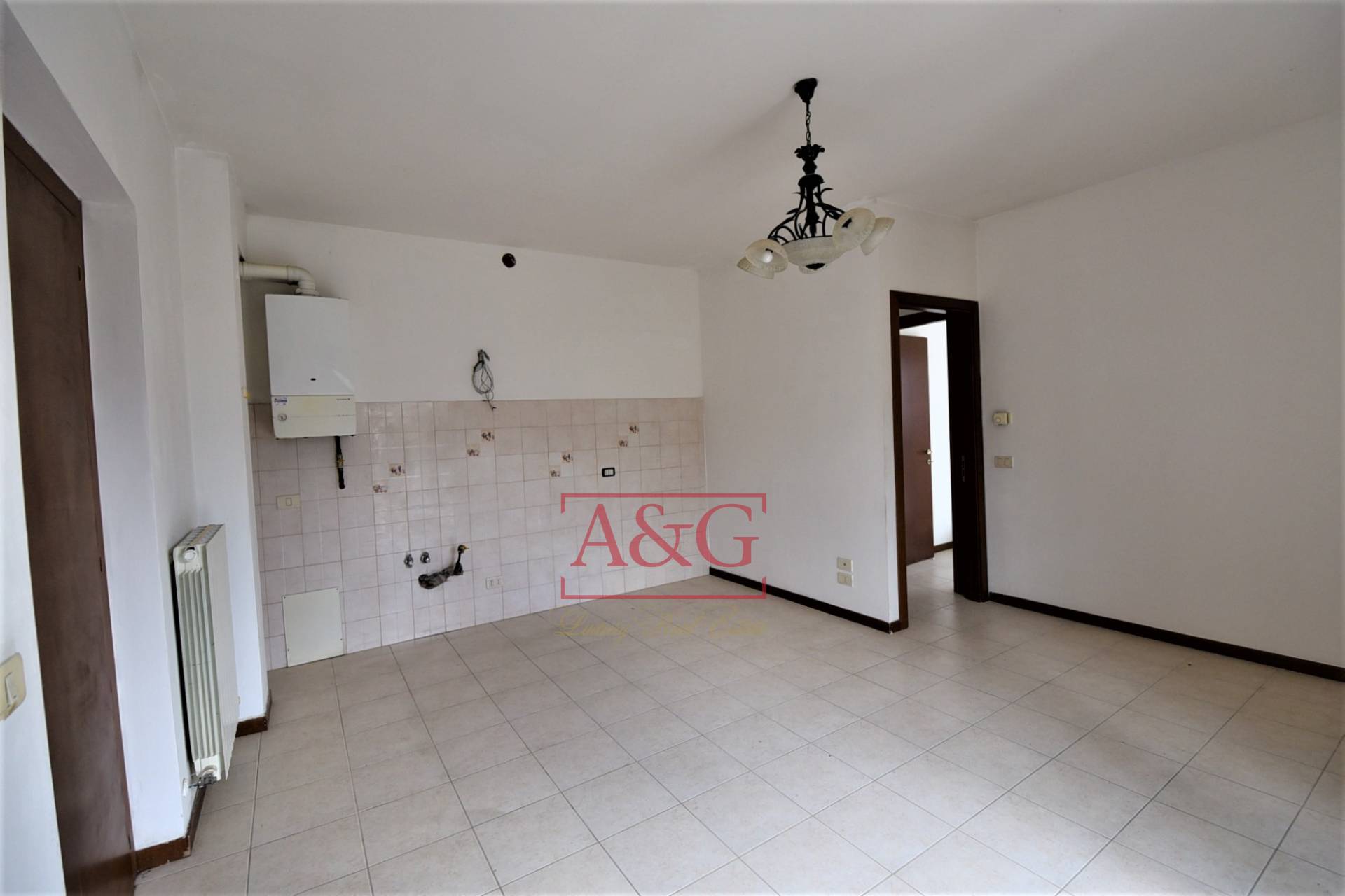 Appartamento in vendita a Sarnano, Centro