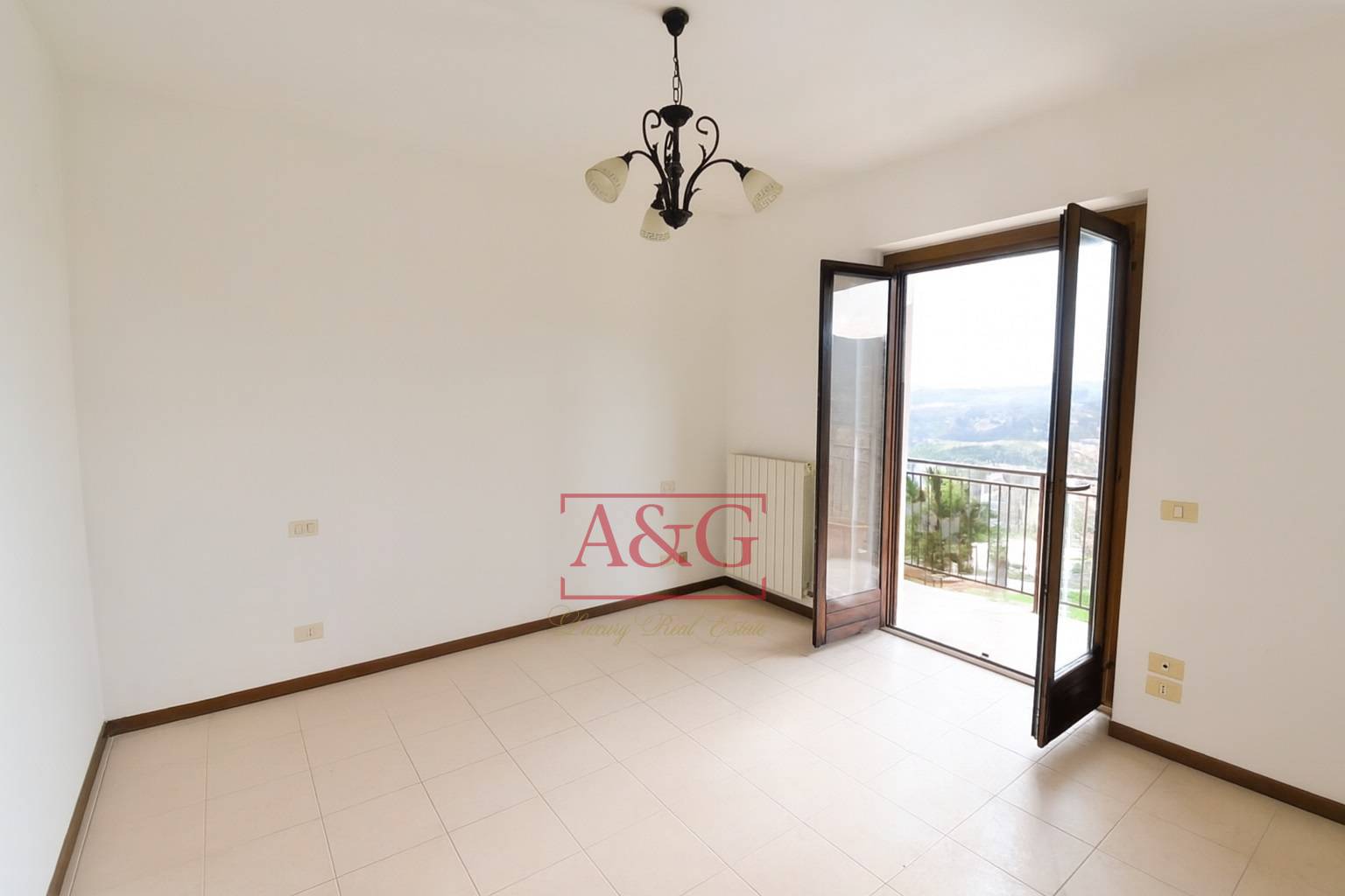 Appartamento in vendita a Sarnano, Centro