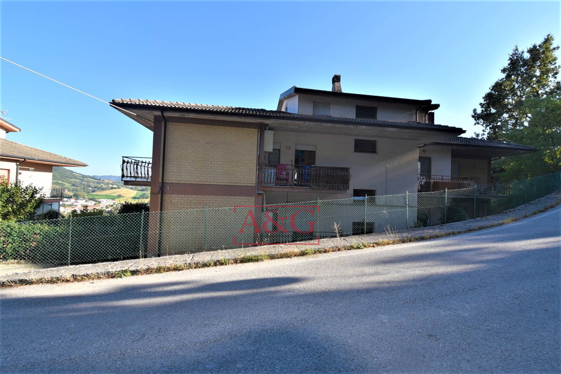 Appartamento in vendita a Amandola, Periferia