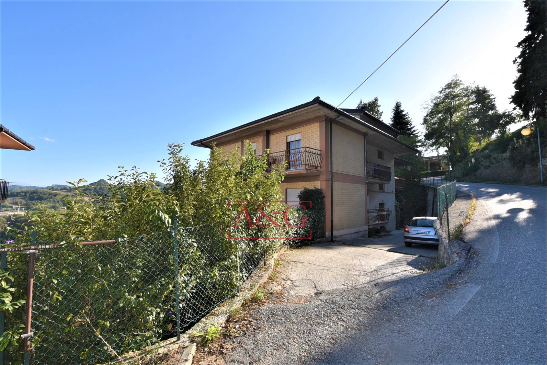 Appartamento in vendita a Amandola, Periferia