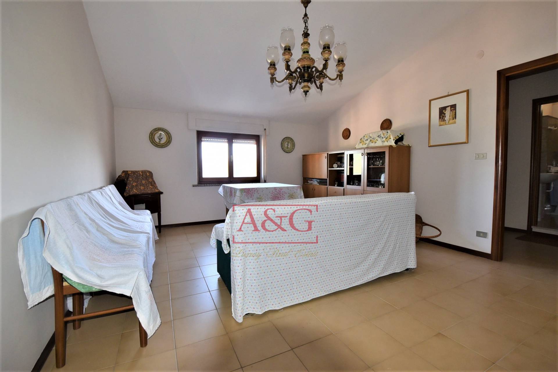 Appartamento in vendita a Amandola, Periferia