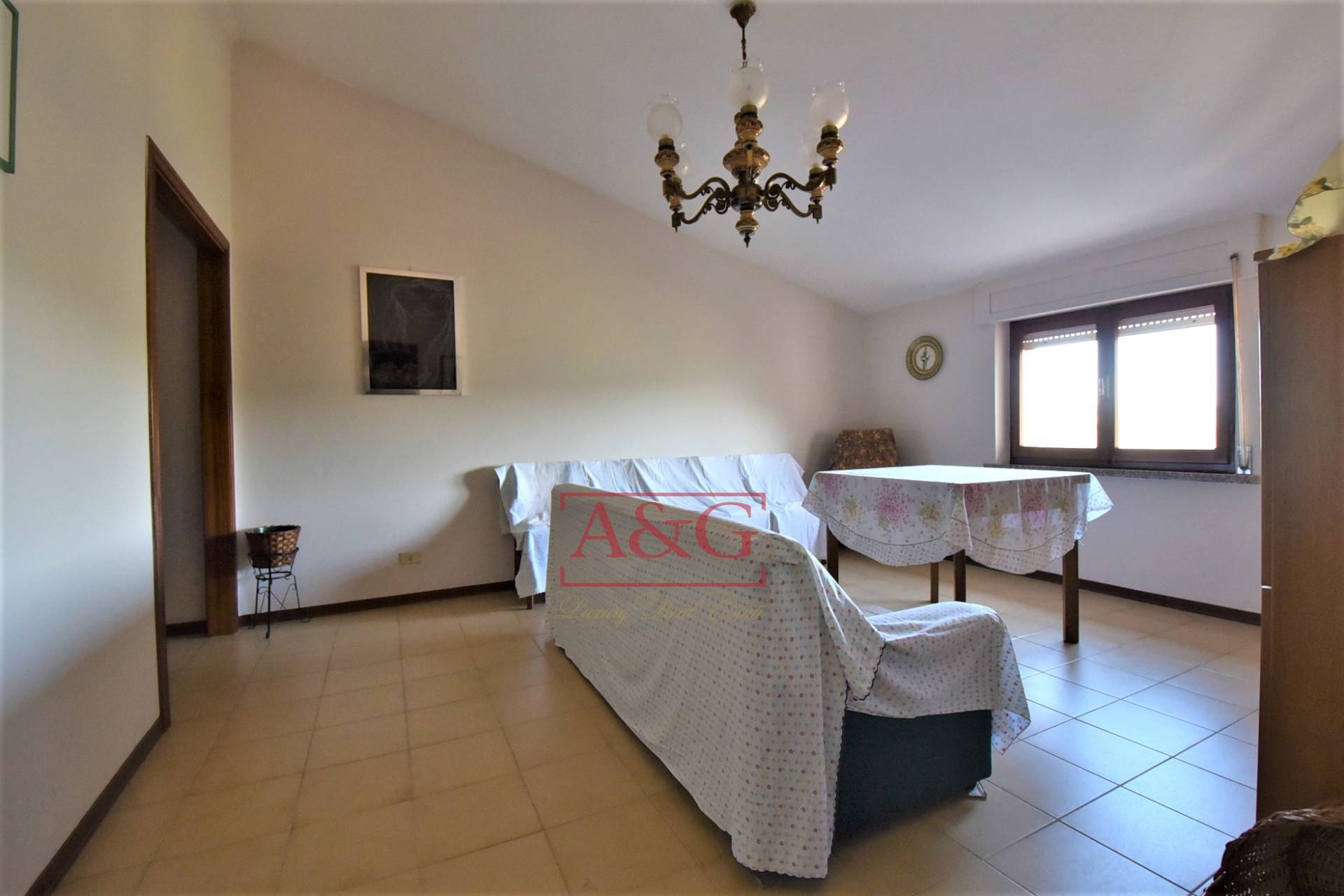 Appartamento in vendita a Amandola, Periferia