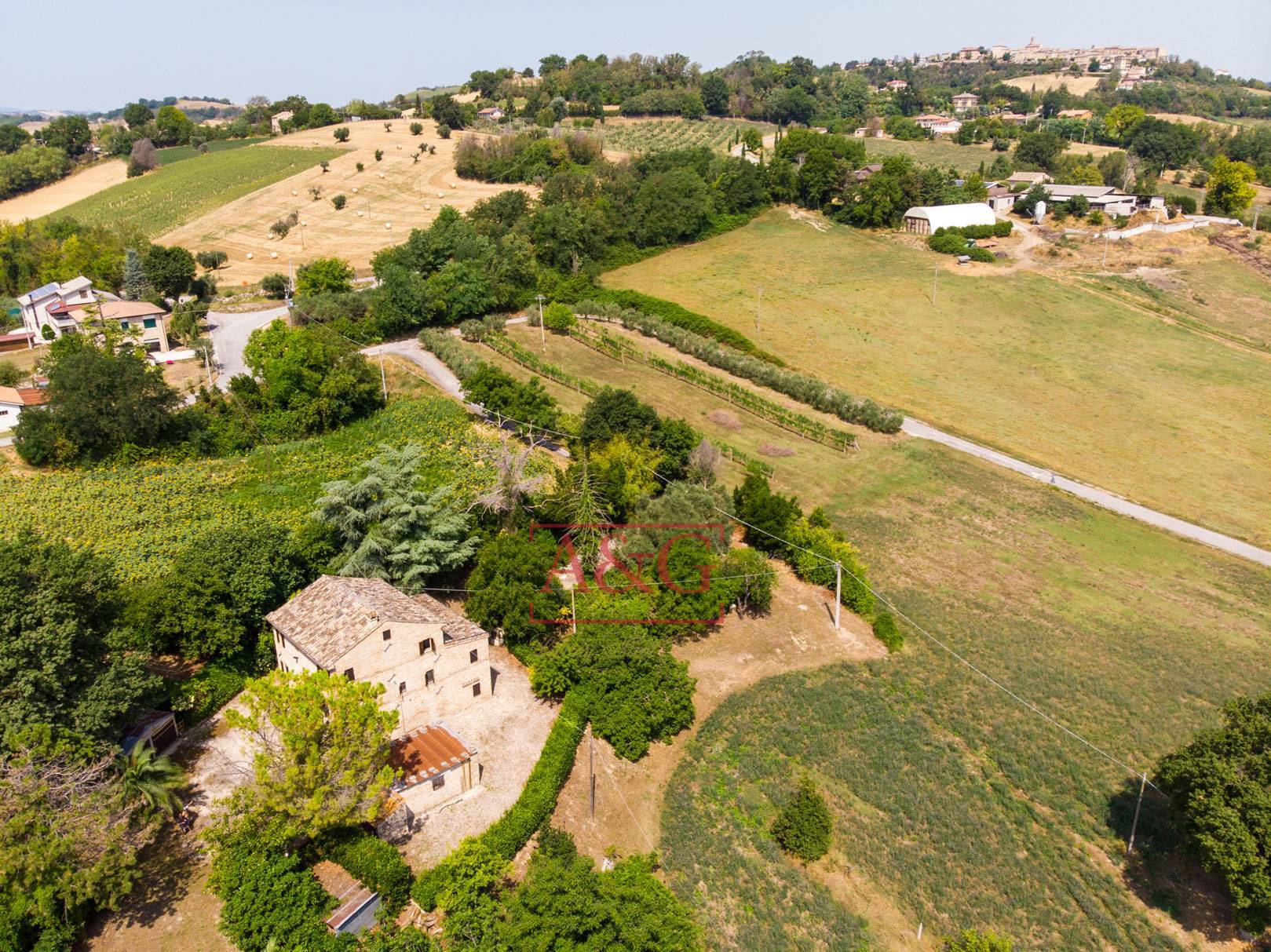 Casale in vendita a Belmonte Piceno, Campagna