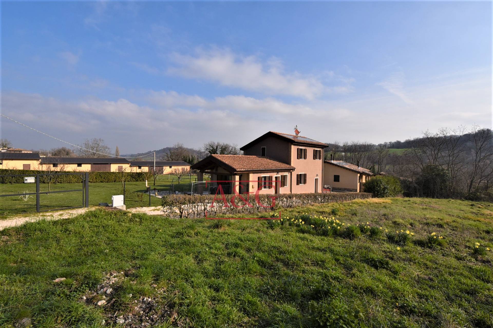 Casale in vendita a San Ginesio