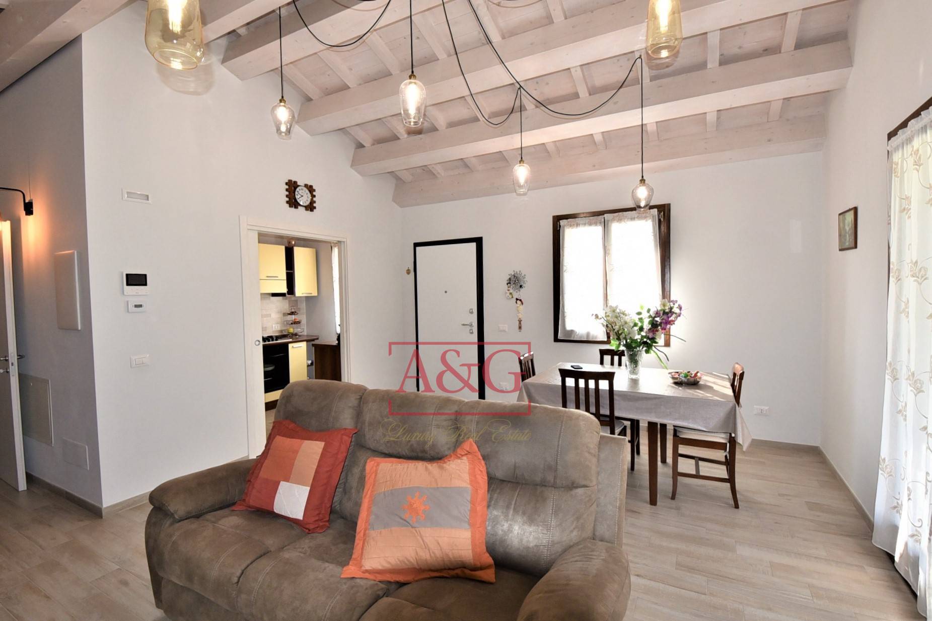 Casale in vendita a San Ginesio