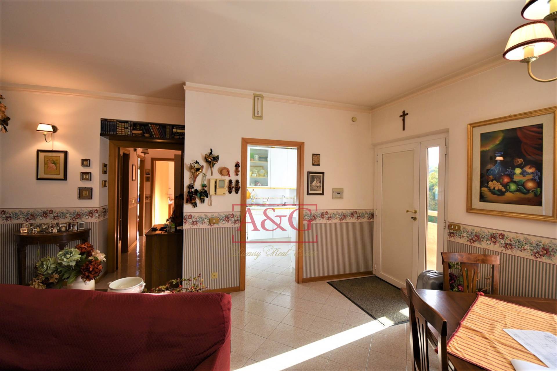 Appartamento in vendita a Montefortino, Centro