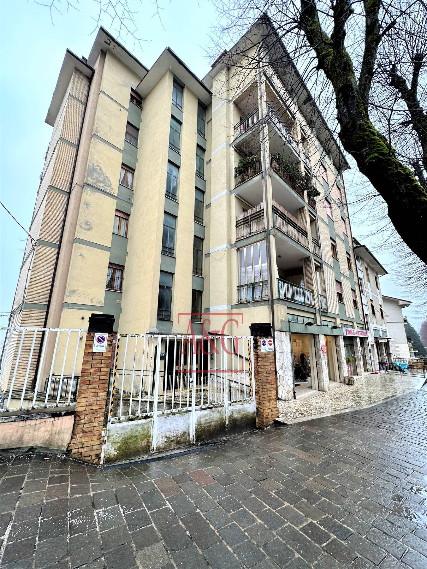 Appartamento in vendita a Amandola, Centro