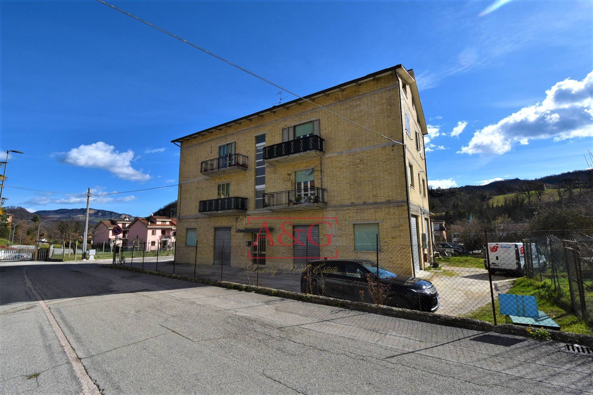 Appartamento in vendita a Comunanza, Centro