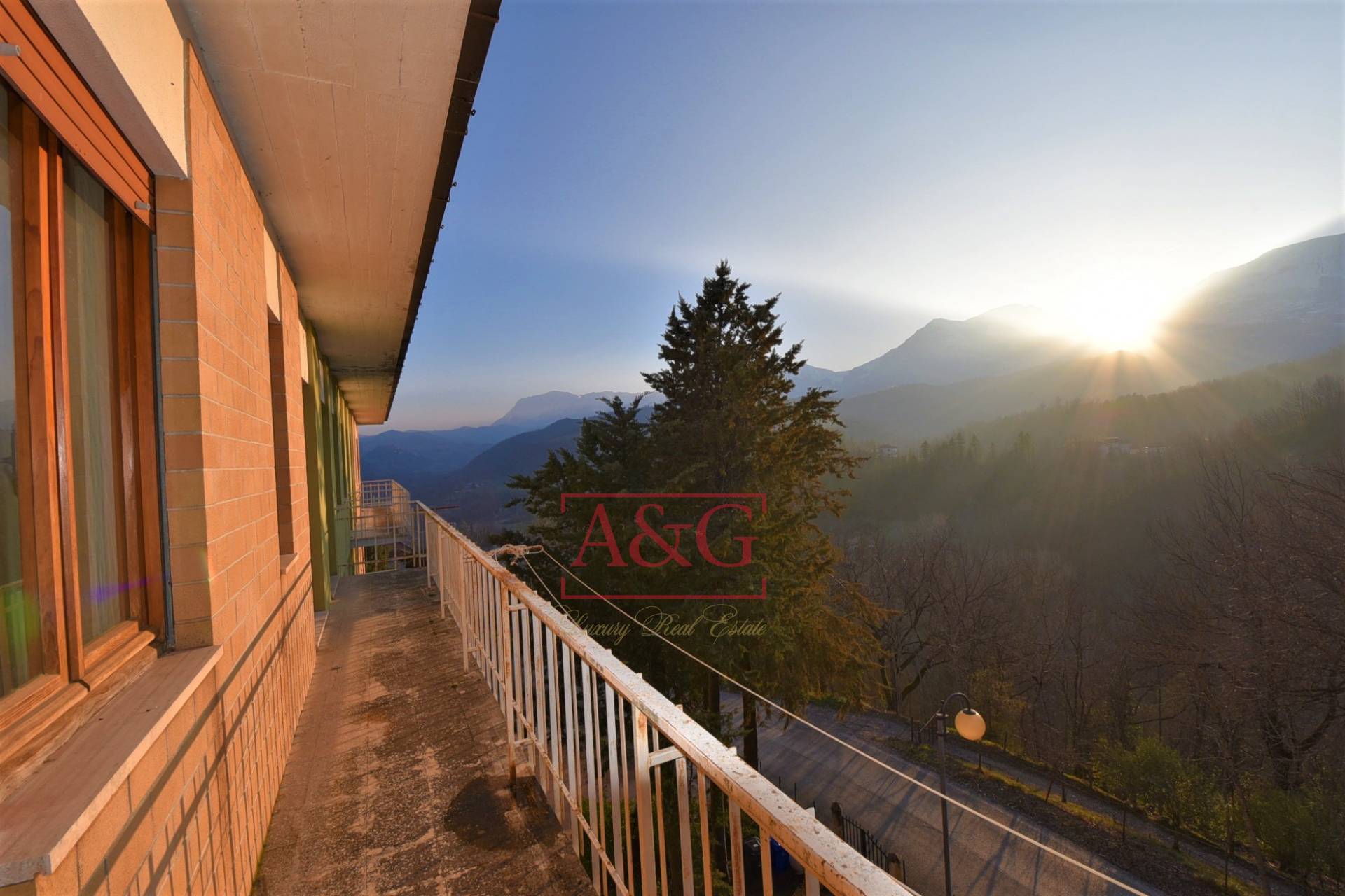 Appartamento in vendita a Amandola, Periferia