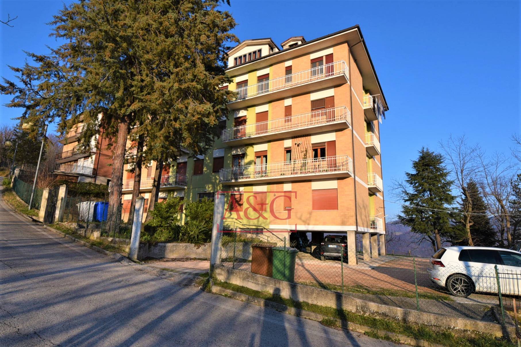 Appartamento in vendita a Amandola, Periferia