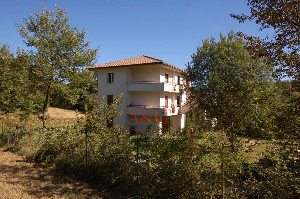 Appartamento in vendita a Amandola, Campagna