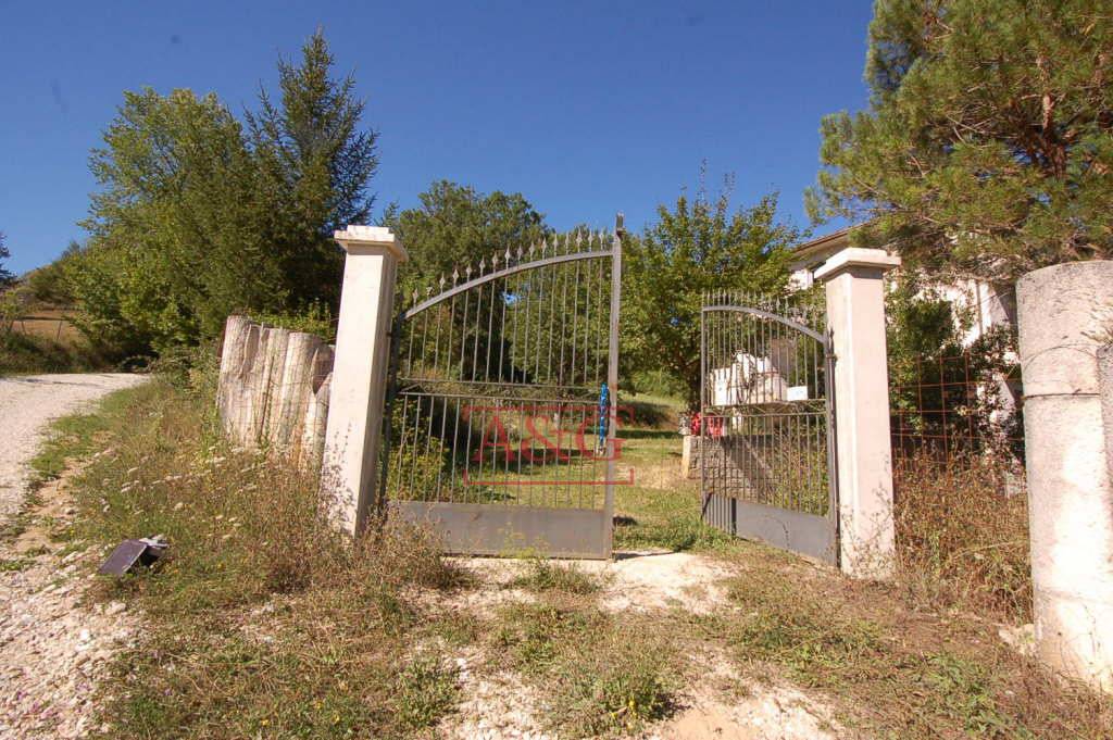 Appartamento in vendita a Amandola, Campagna