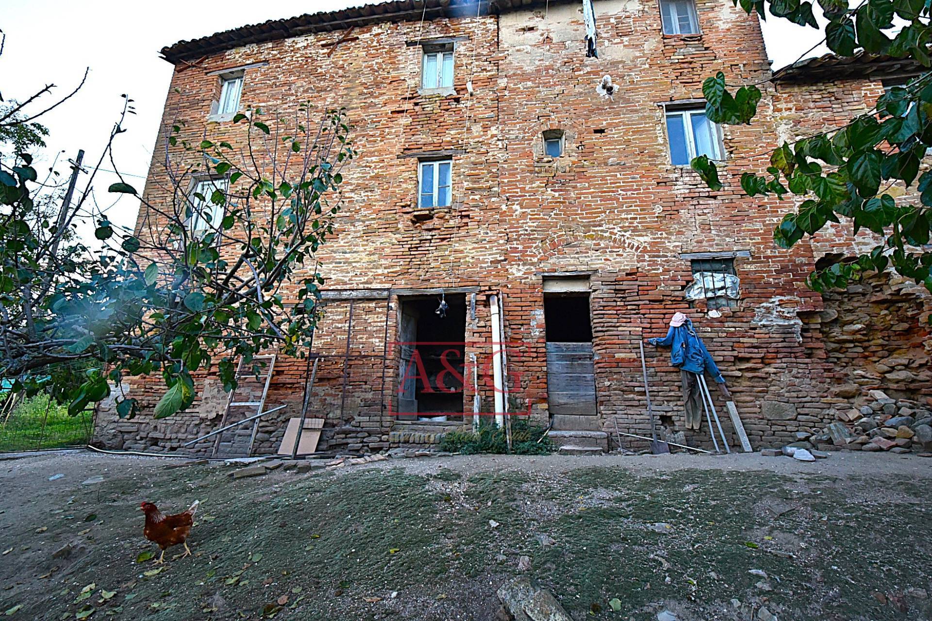 Rustico in vendita a Amandola, Collina