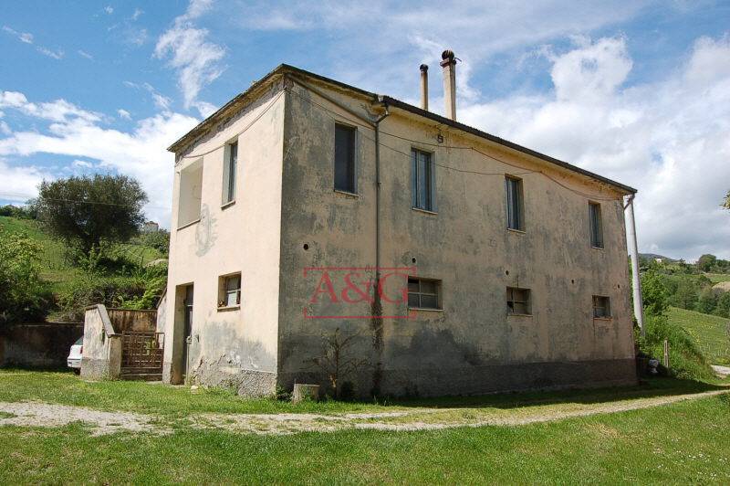 Casa colonica in vendita a Castignano, Campagna
