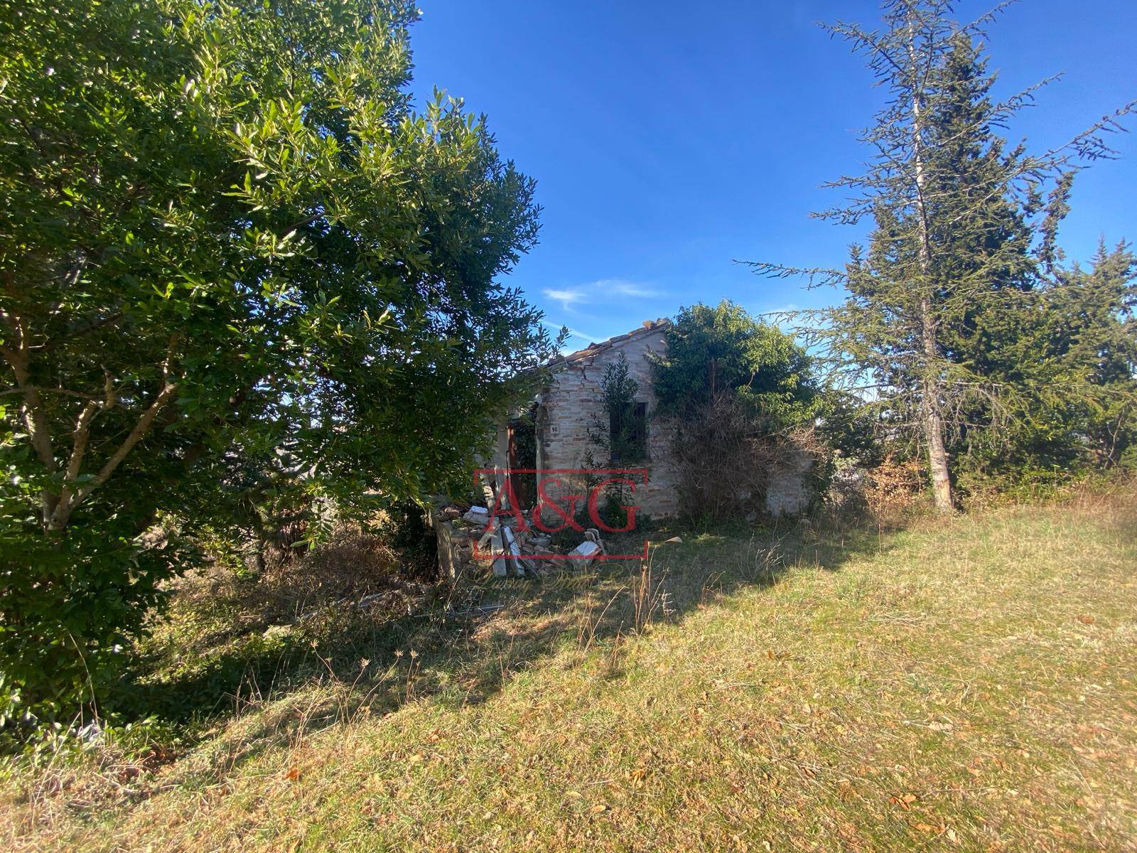 Casa colonica in vendita a Ripe San Ginesio, CAMPAGNA