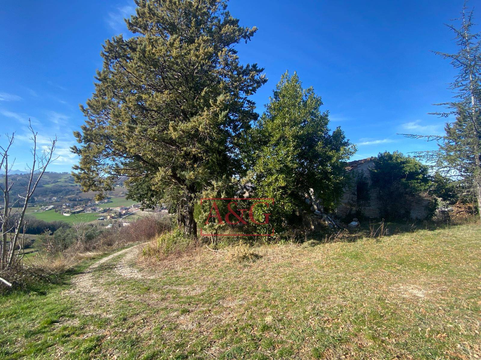 Casa colonica in vendita a Ripe San Ginesio, CAMPAGNA