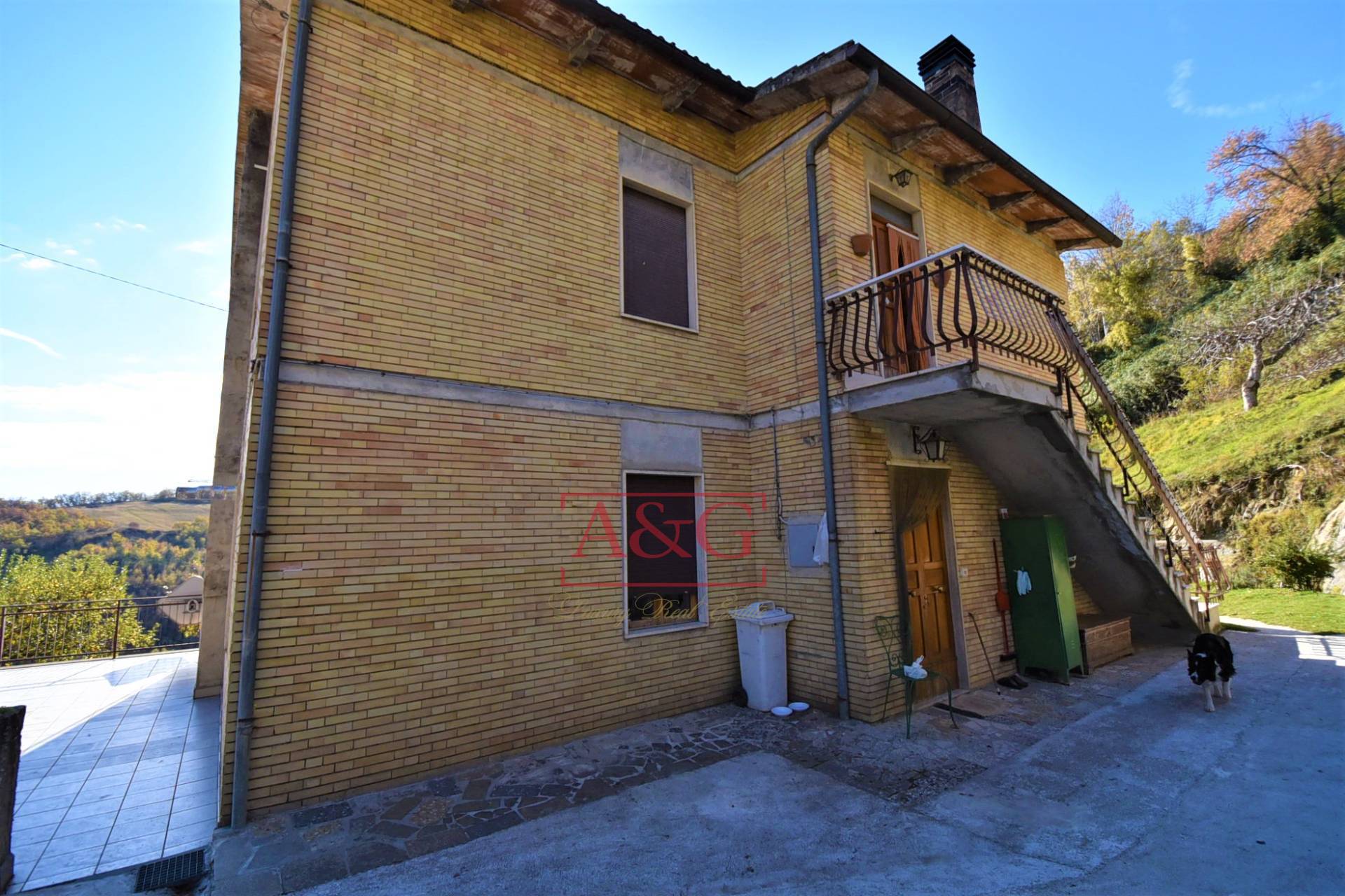 Appartamento in vendita a Montemonaco, Montagna