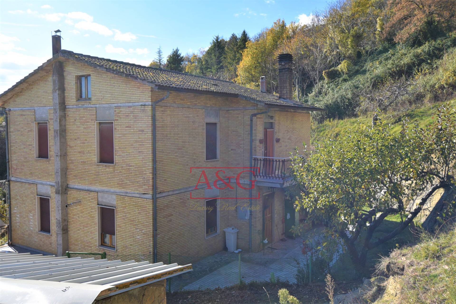 Appartamento in vendita a Montemonaco, Montagna