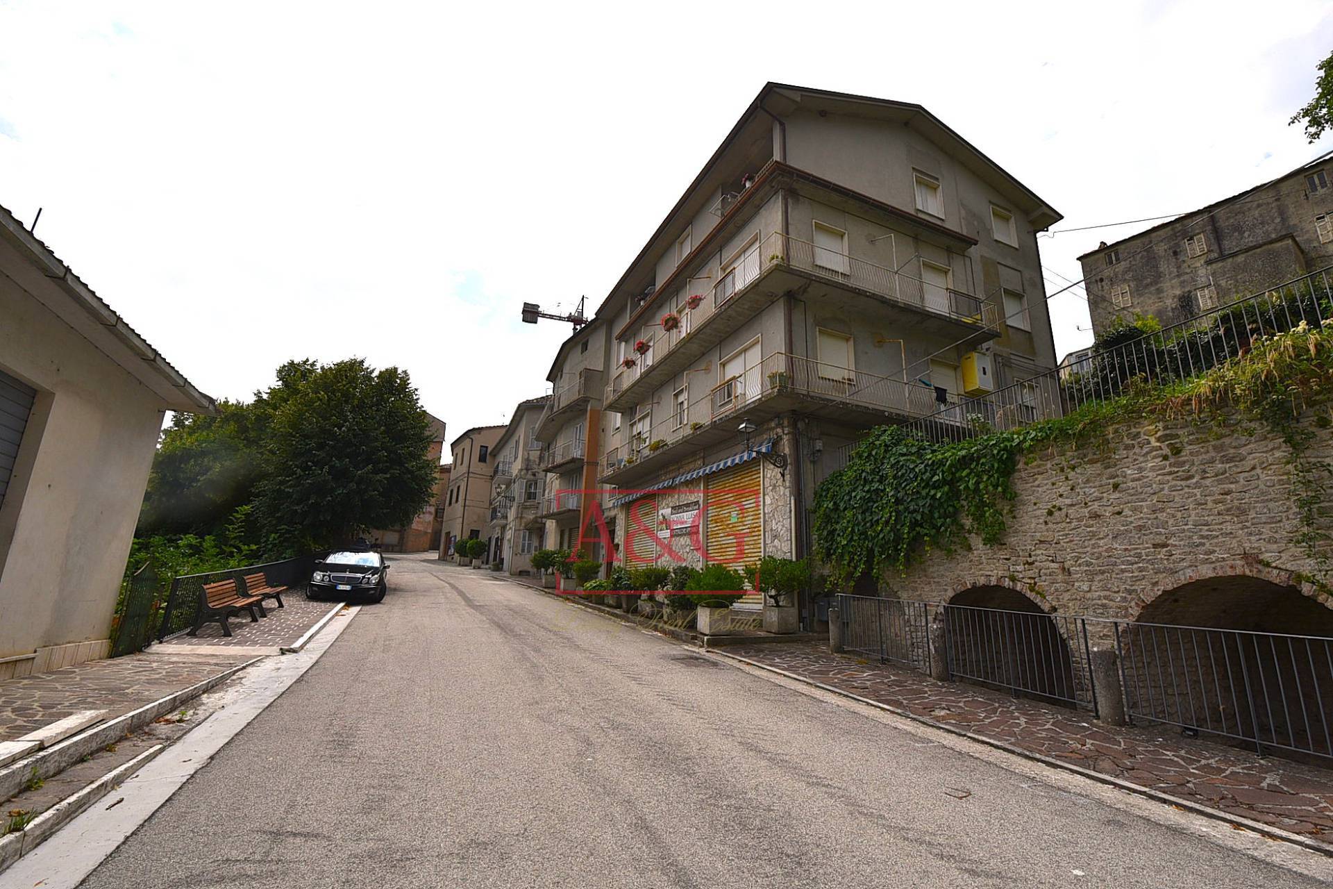 Appartamento in vendita a Montefalcone Appennino, Centro