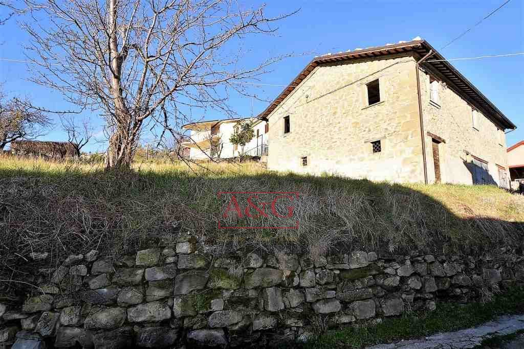 Casa colonica in vendita a Roccafluvione, Collina