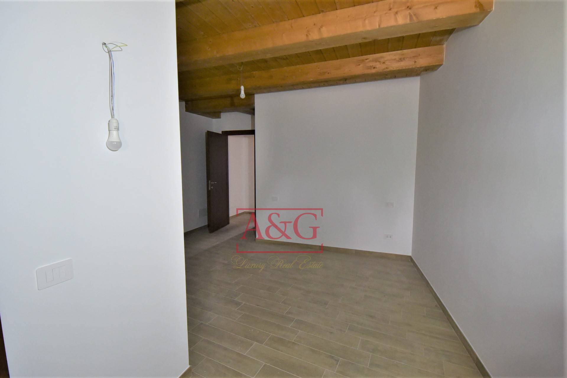 Casa cielo-terra in vendita a Amandola, Campagna