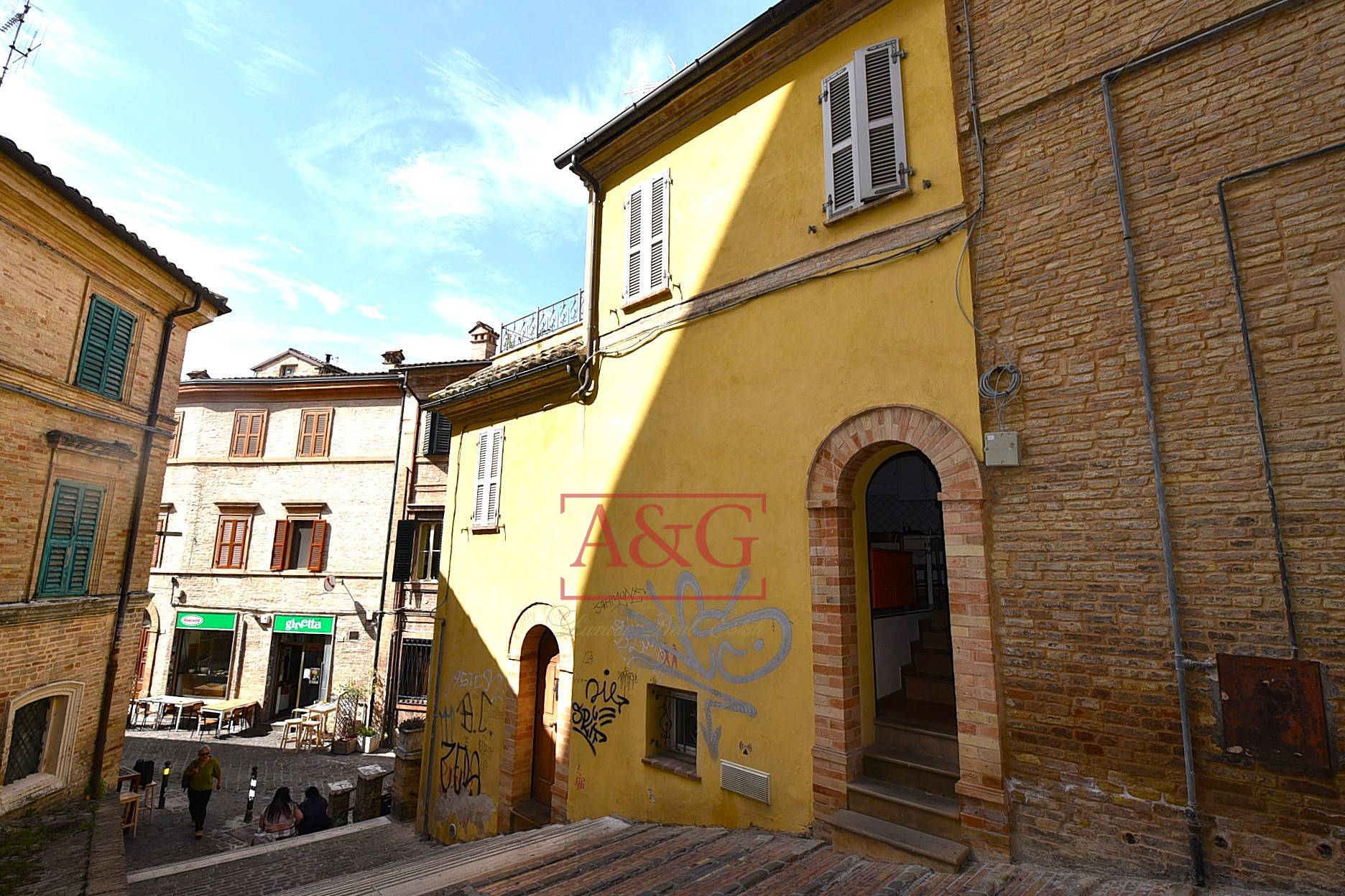 Appartamento in vendita a Macerata, Centro storico