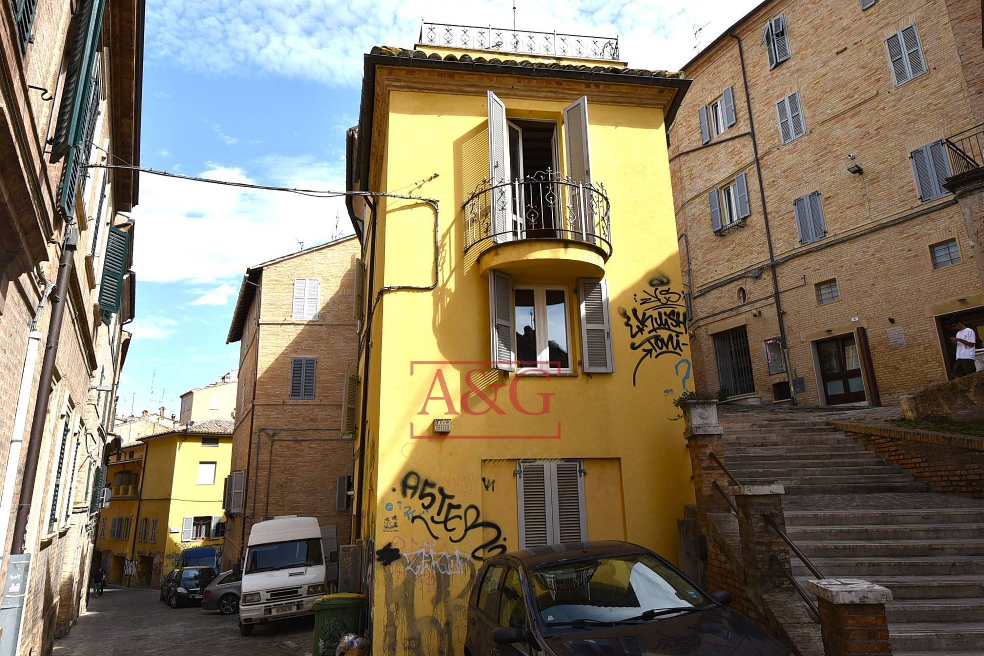 Appartamento in vendita a Macerata, Centro storico