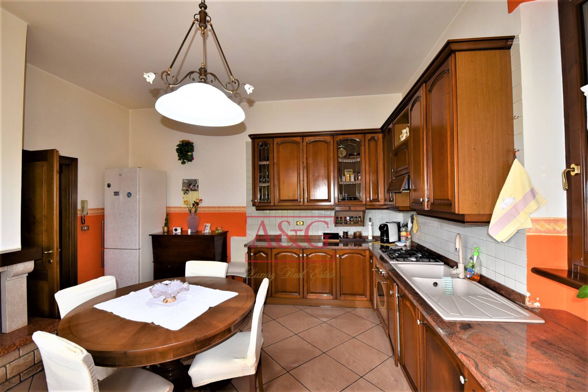 Appartamento in vendita a Amandola, Periferia