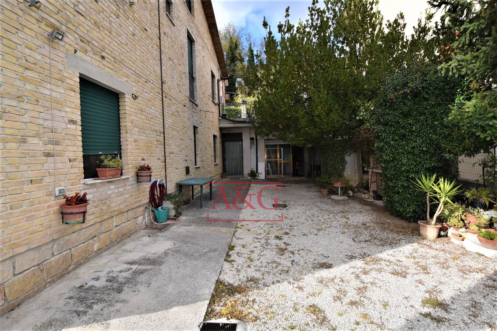 Appartamento in vendita a Amandola, Periferia