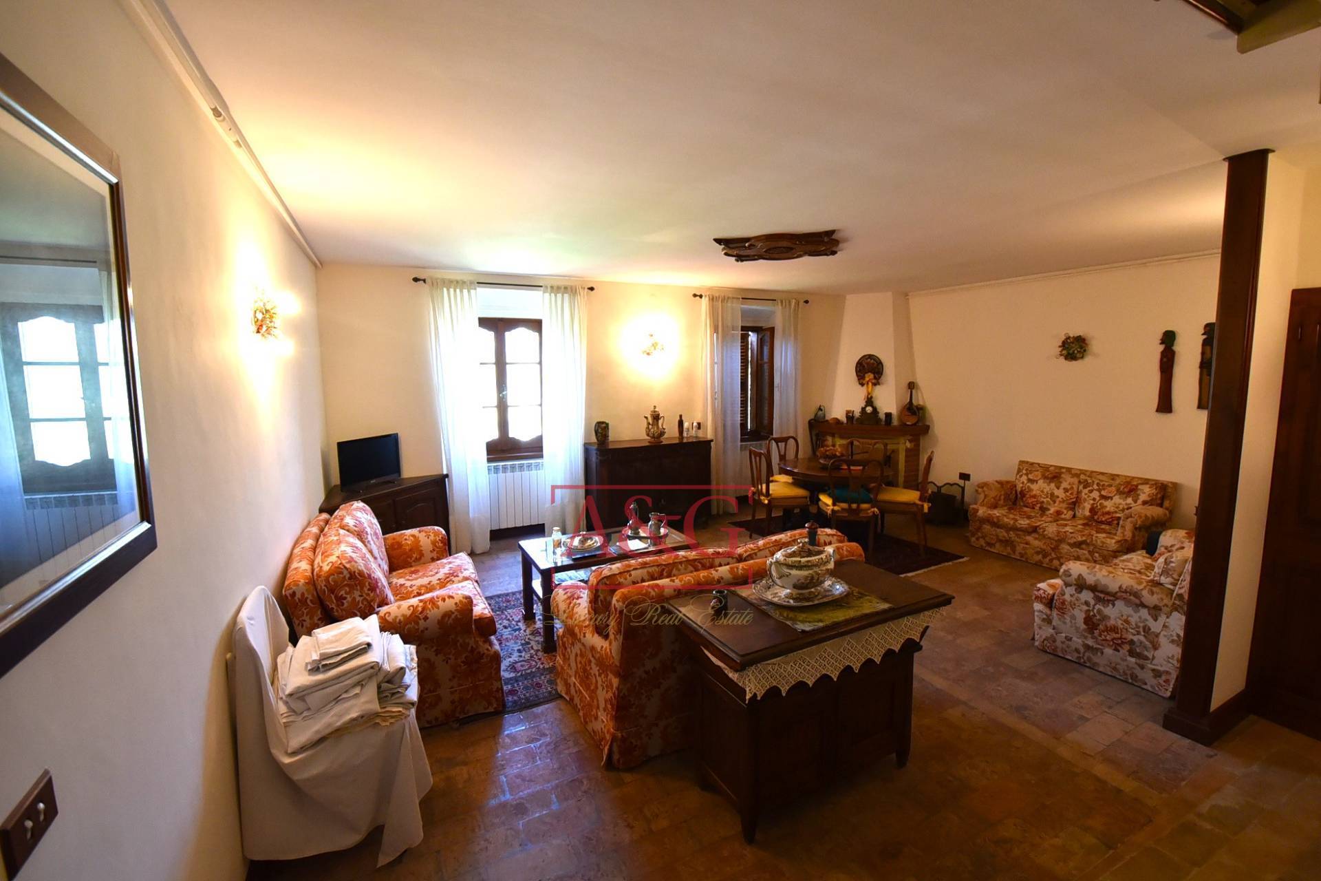Casa cielo-terra in vendita a Montefortino, Centro Storico