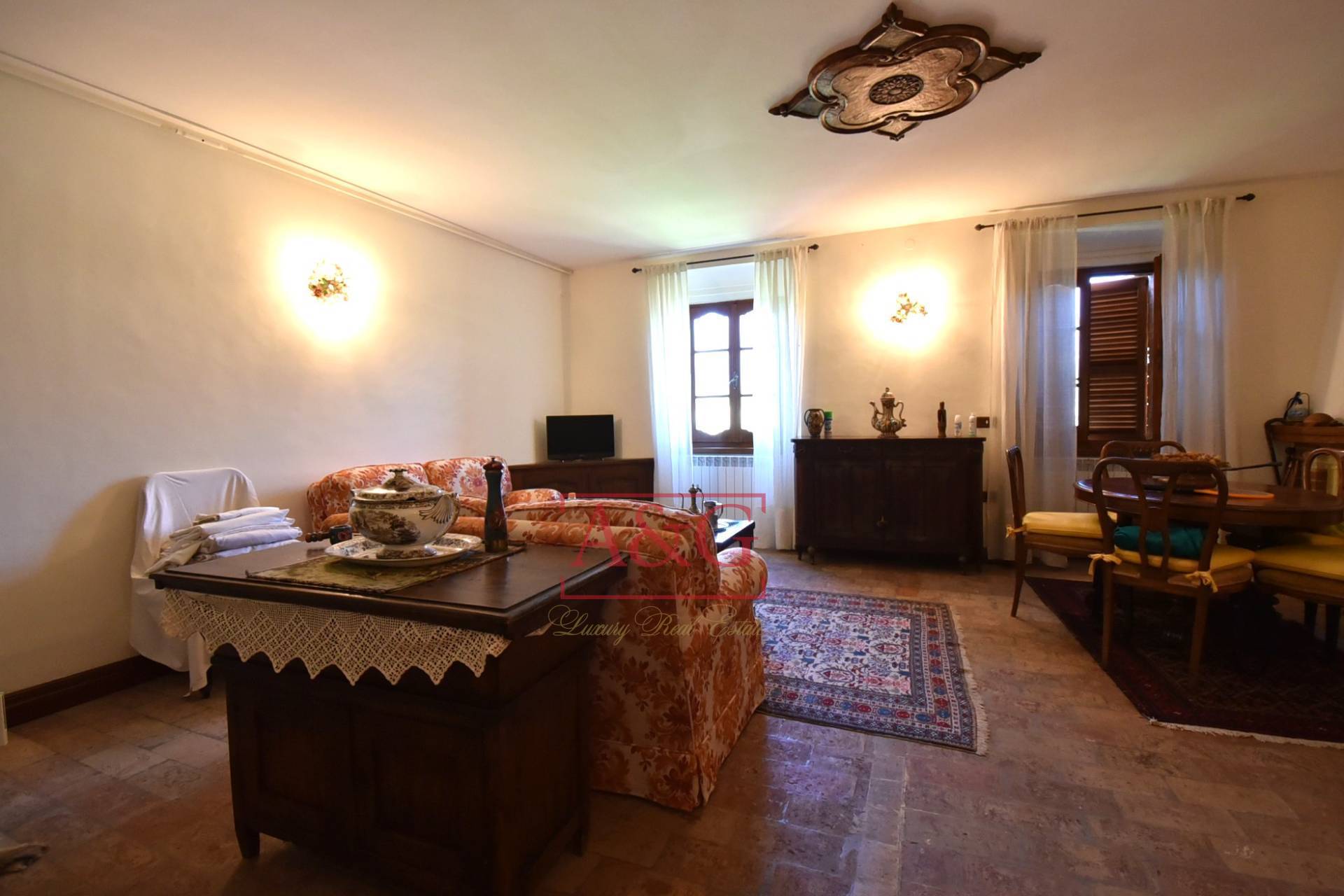 Casa cielo-terra in vendita a Montefortino, Centro Storico