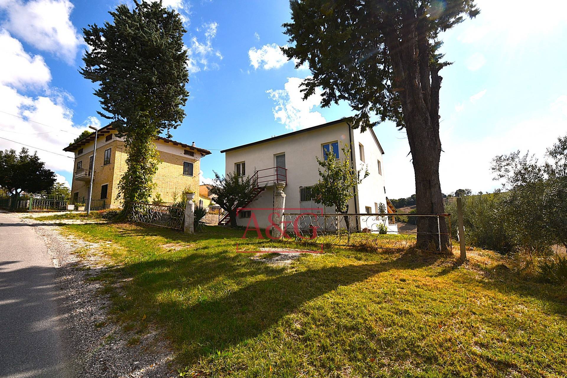 Casa singola in vendita a Ripe San Ginesio