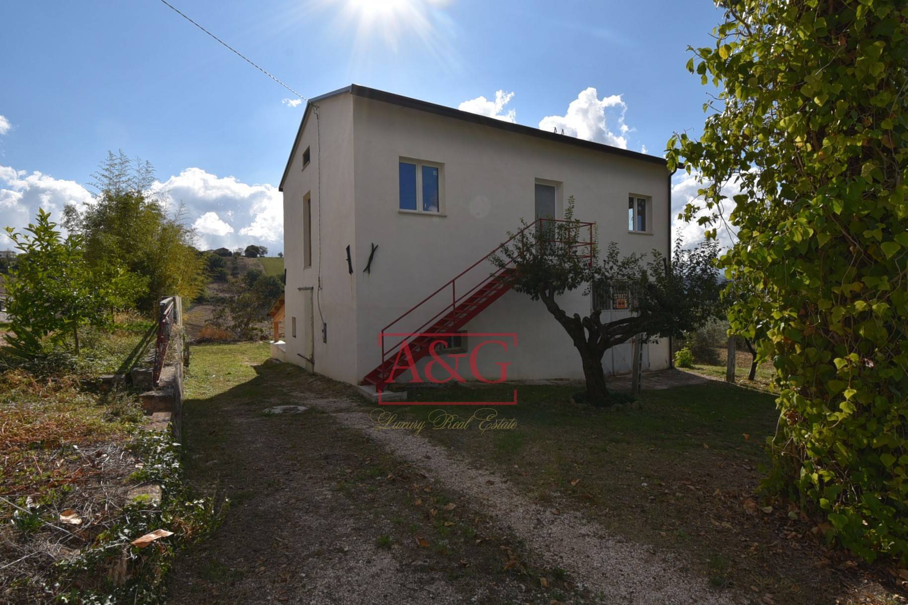 Casa singola in vendita a Ripe San Ginesio