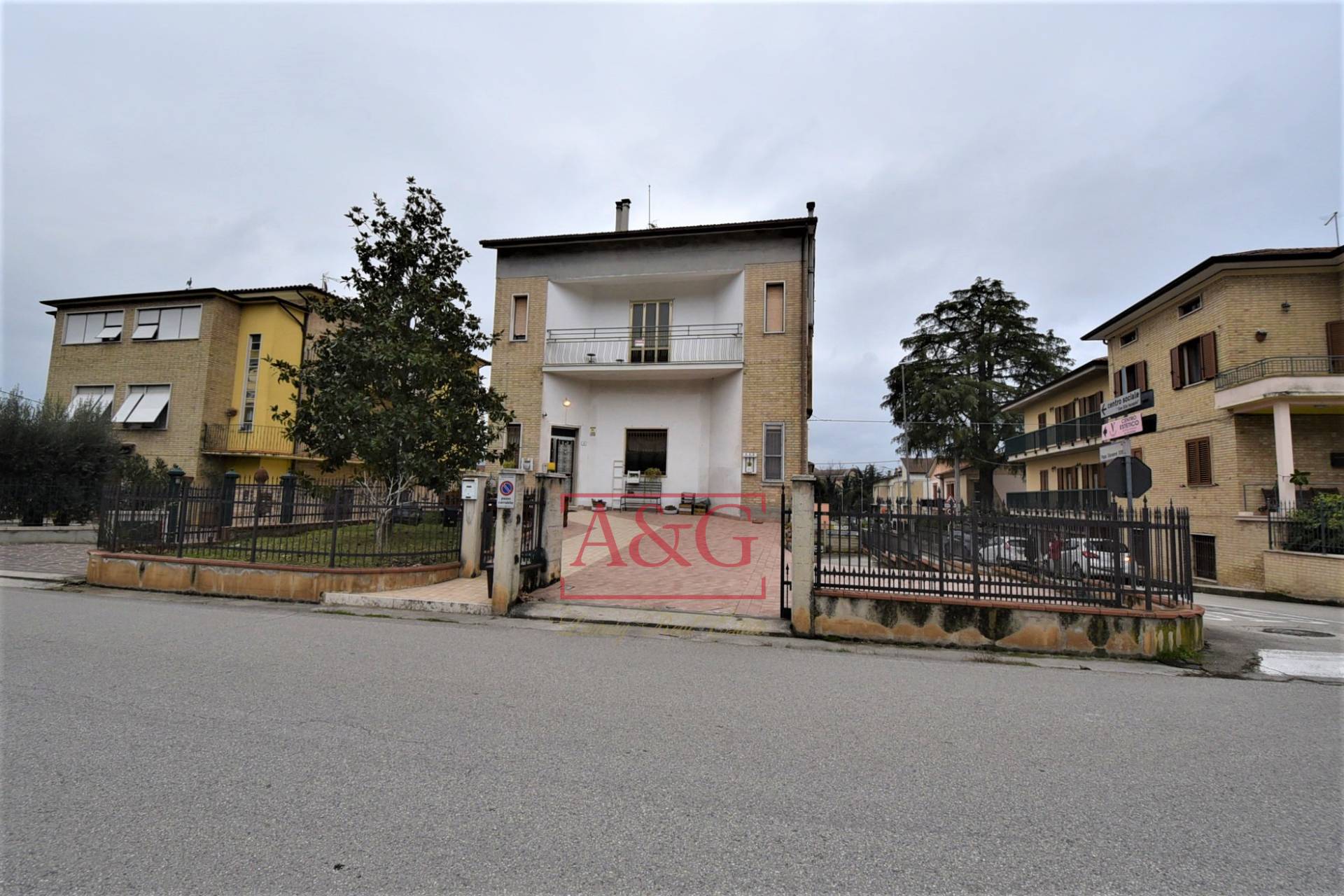 Appartamento in vendita a Falerone, Periferia
