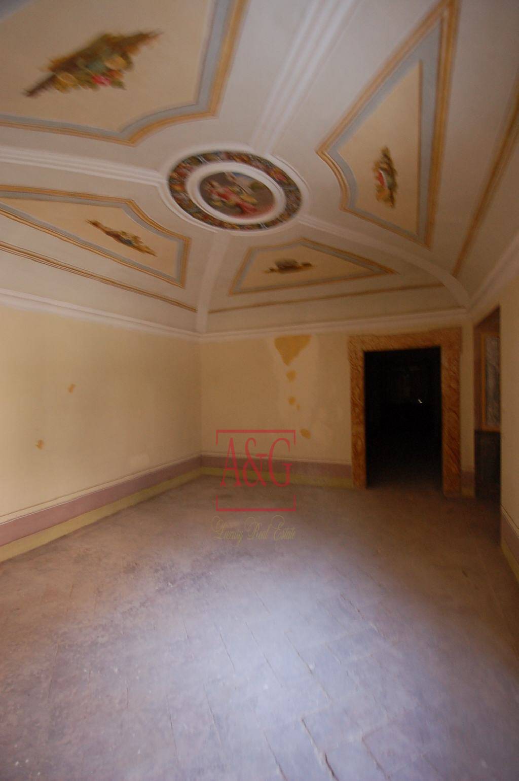 Villa in vendita a Montefortino, Centro