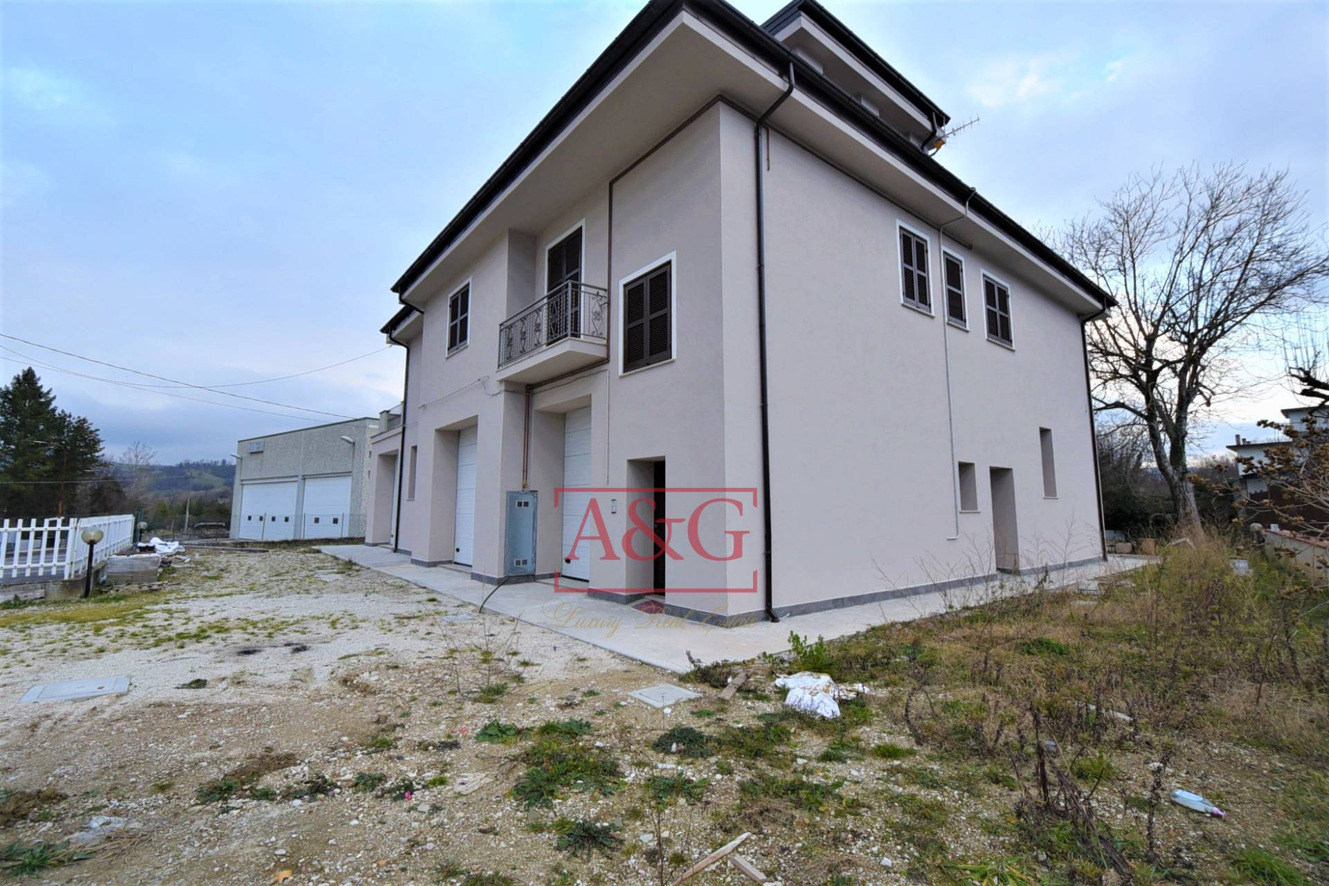 Villa in vendita a Amandola, Periferia