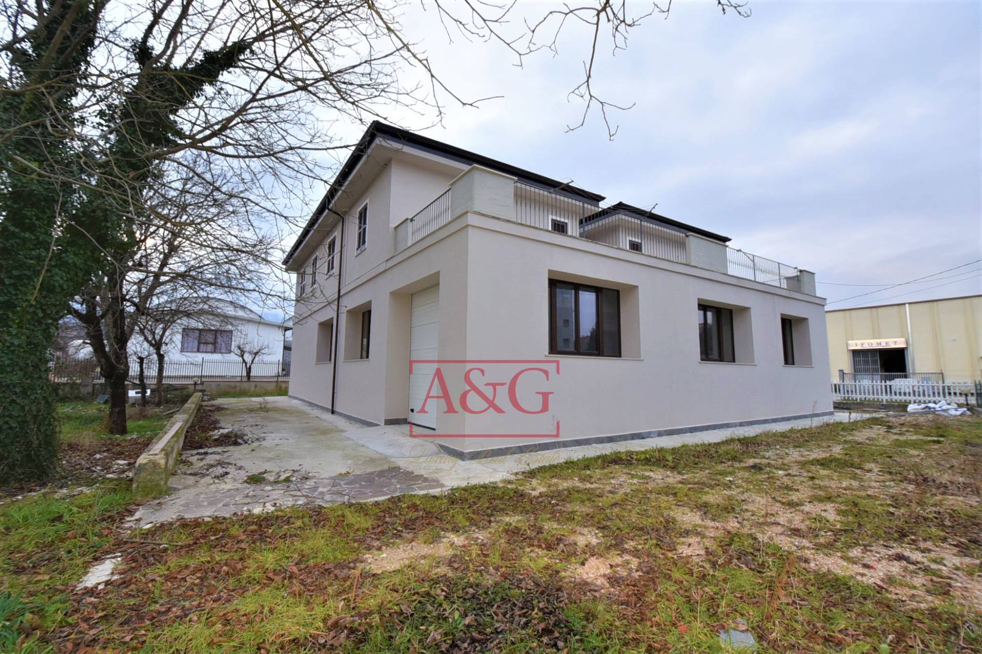 Villa in vendita a Amandola, Periferia
