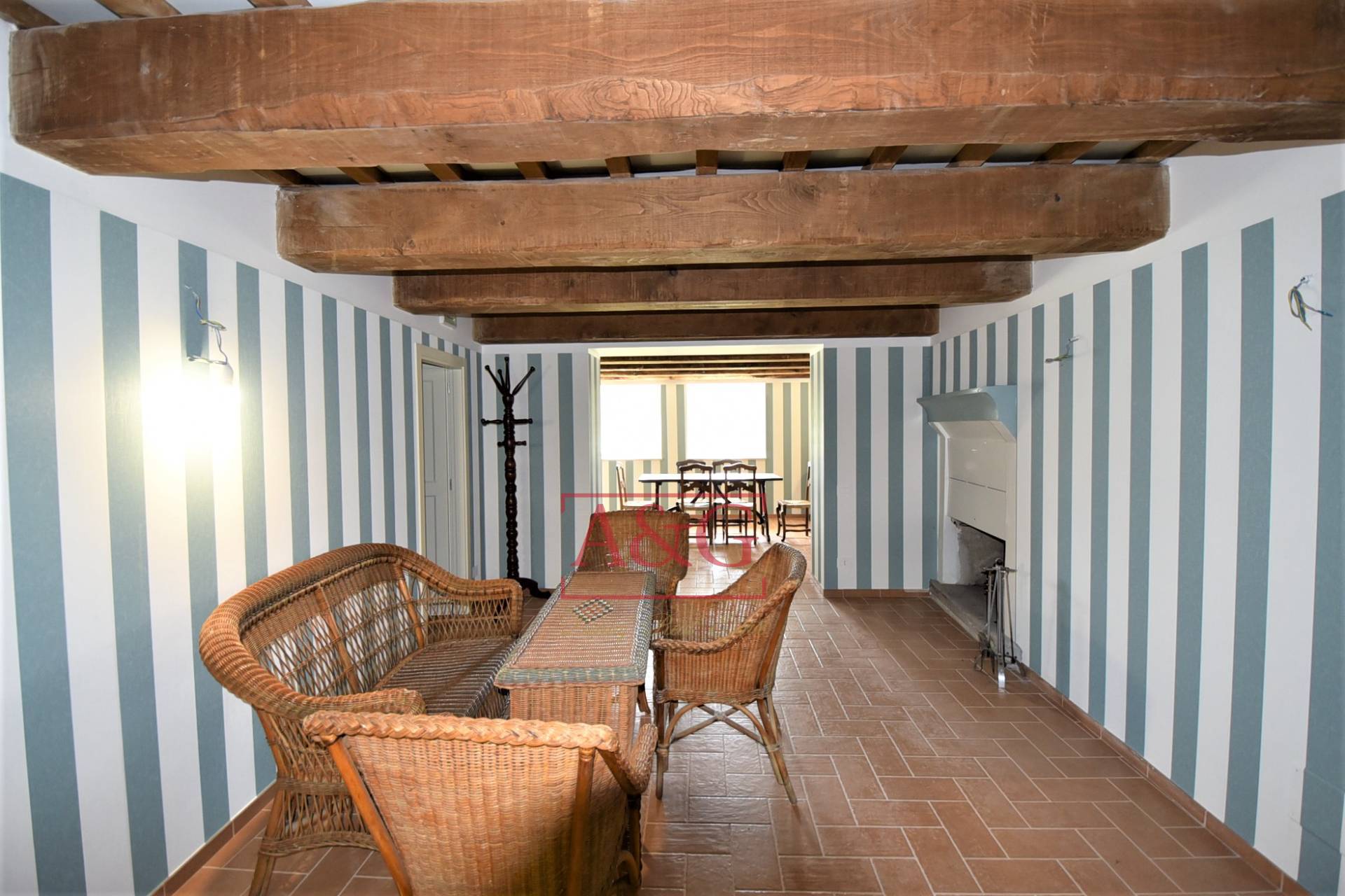 Villa in vendita a Montefortino, Collina