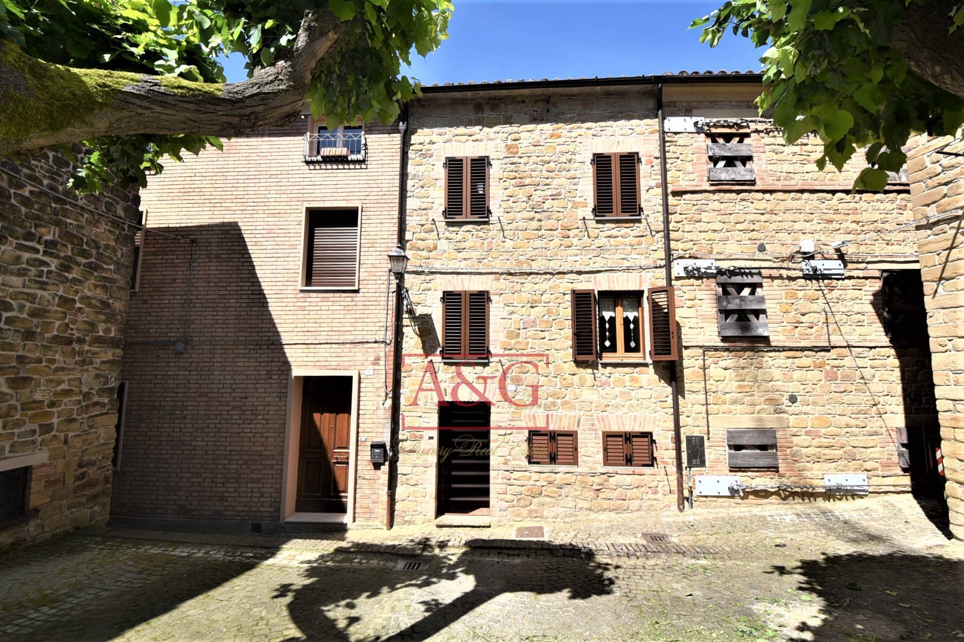 Casa cielo-terra in vendita a Gualdo, CENTRO