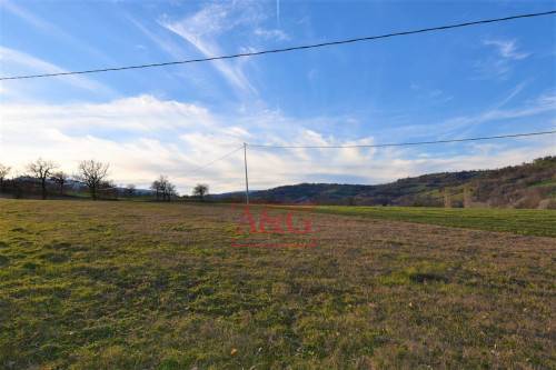 Terreno Agricolo in vendita a Sarnano, Campagna