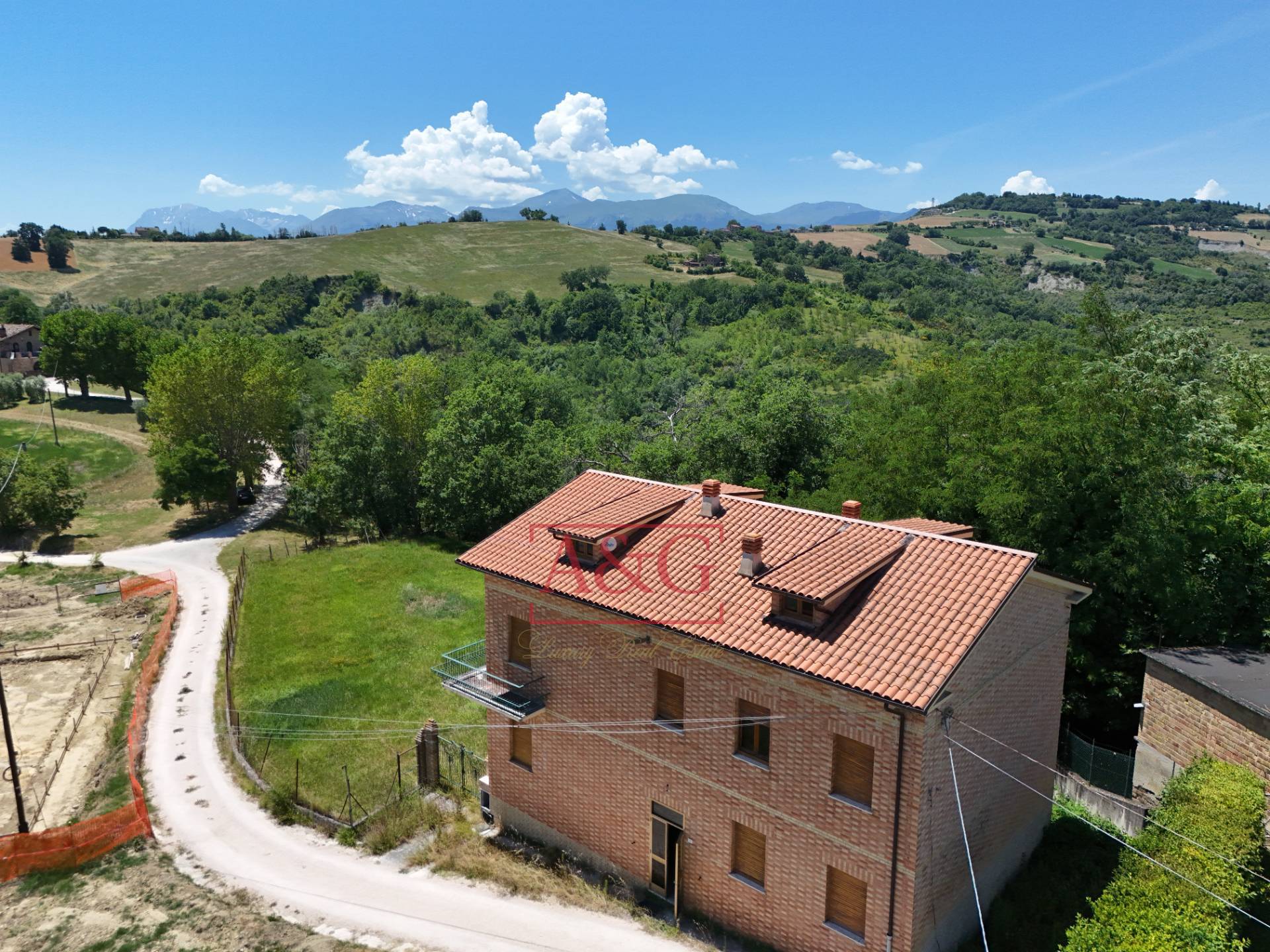 Casa singola in vendita a Penna San Giovanni, CAMPAGNA