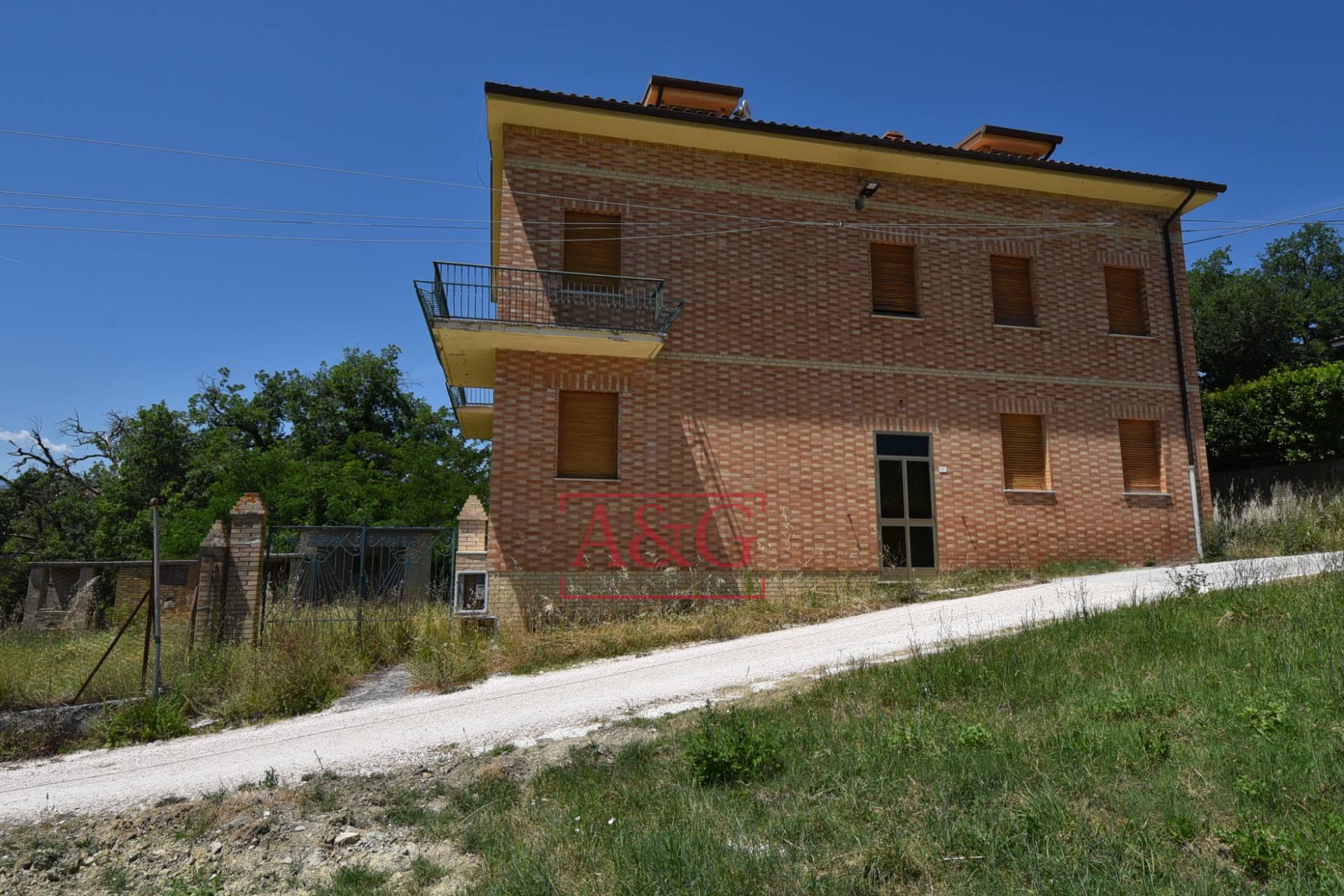 Casa singola in vendita a Penna San Giovanni, CAMPAGNA