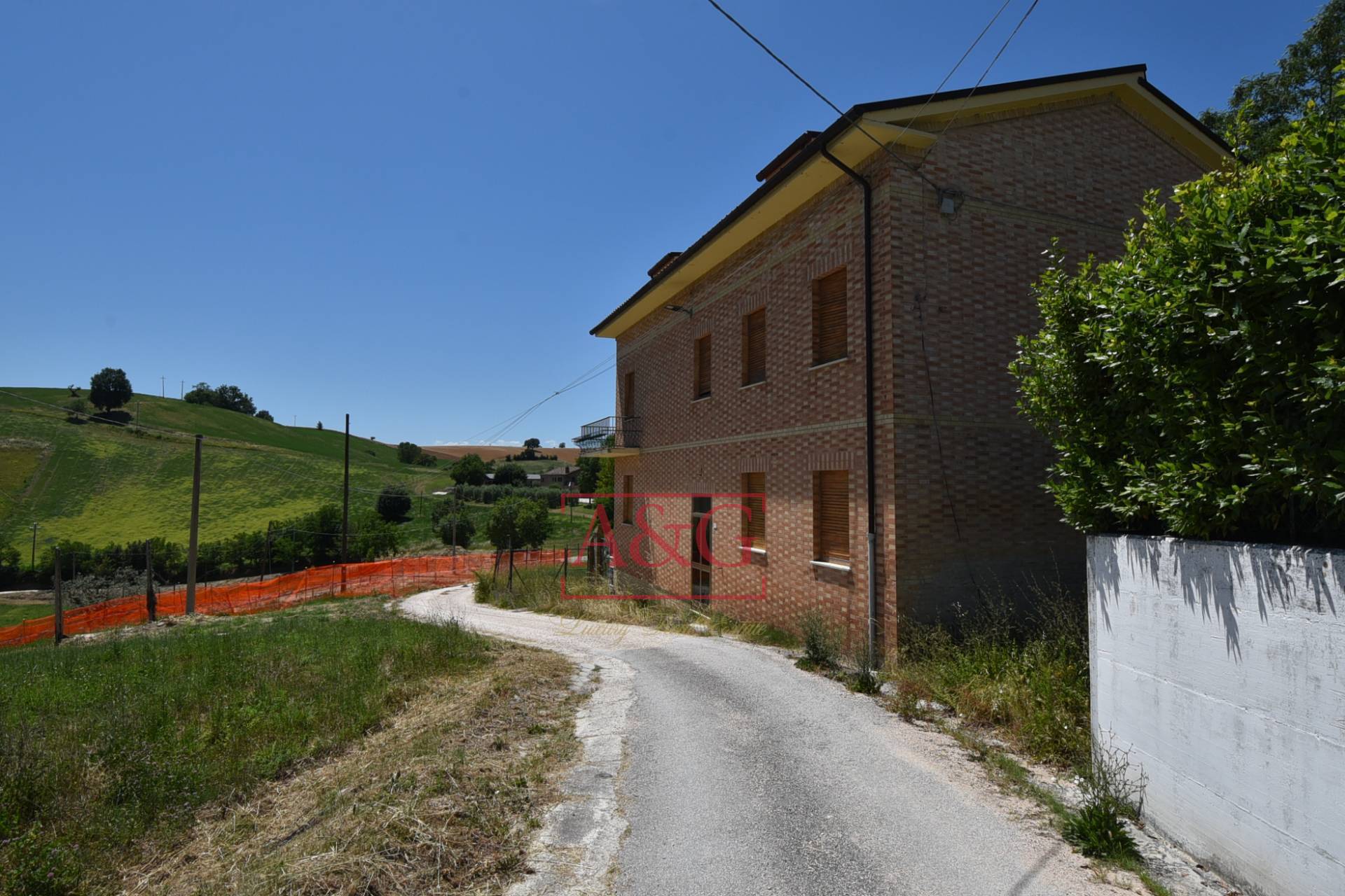 Casa singola in vendita a Penna San Giovanni, CAMPAGNA