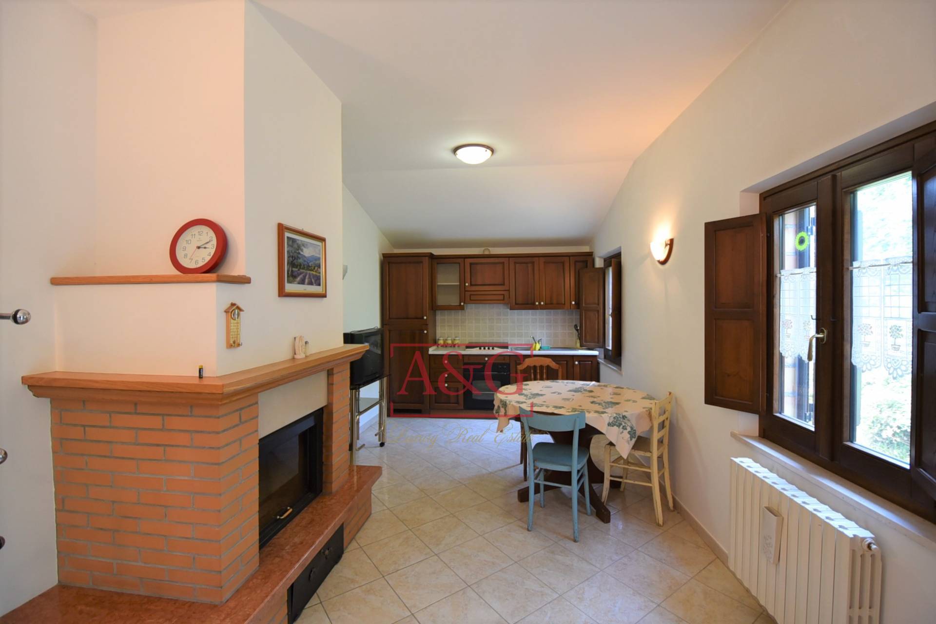 Appartamento in vendita a Amandola, Campagna