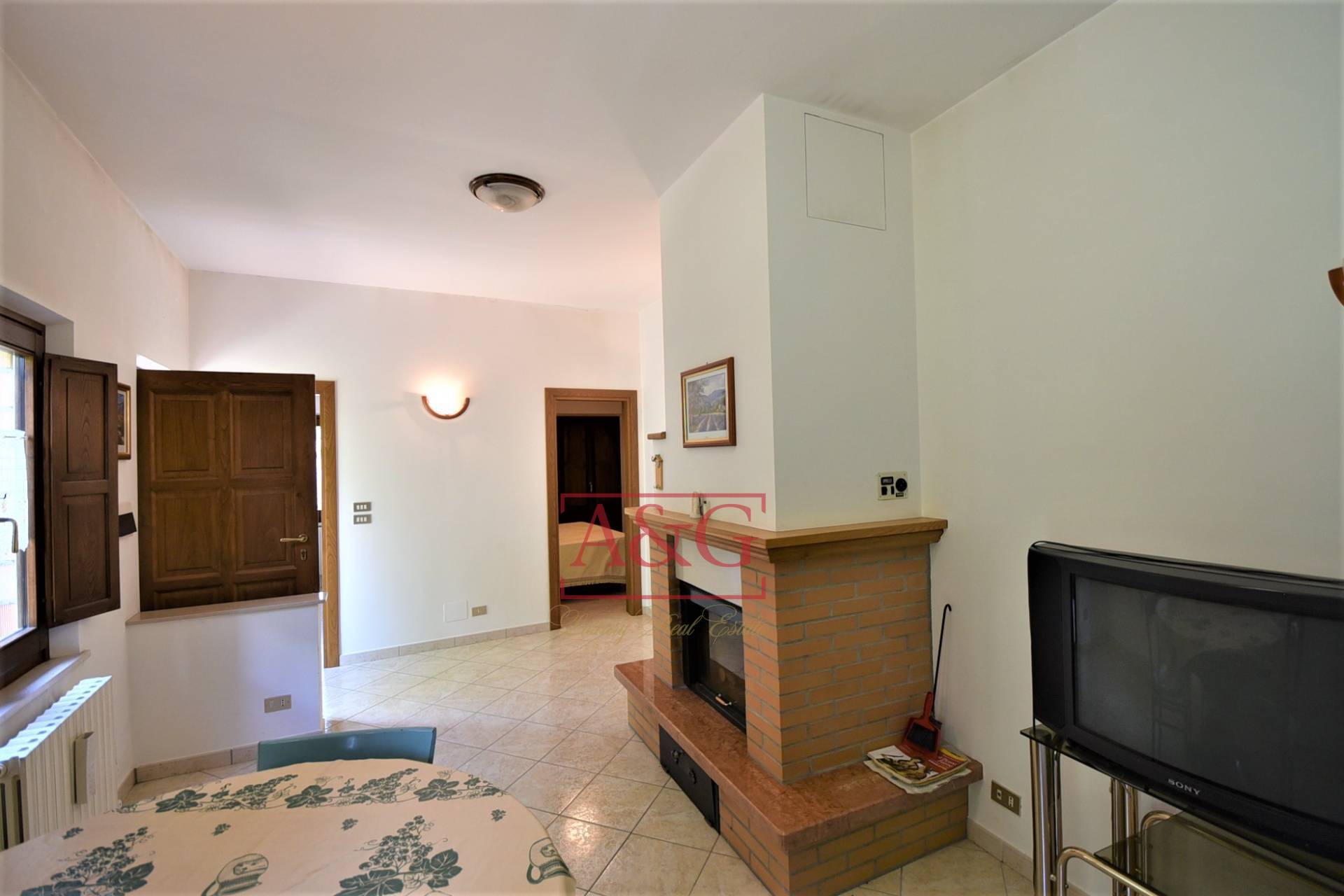 Appartamento in vendita a Amandola, Campagna