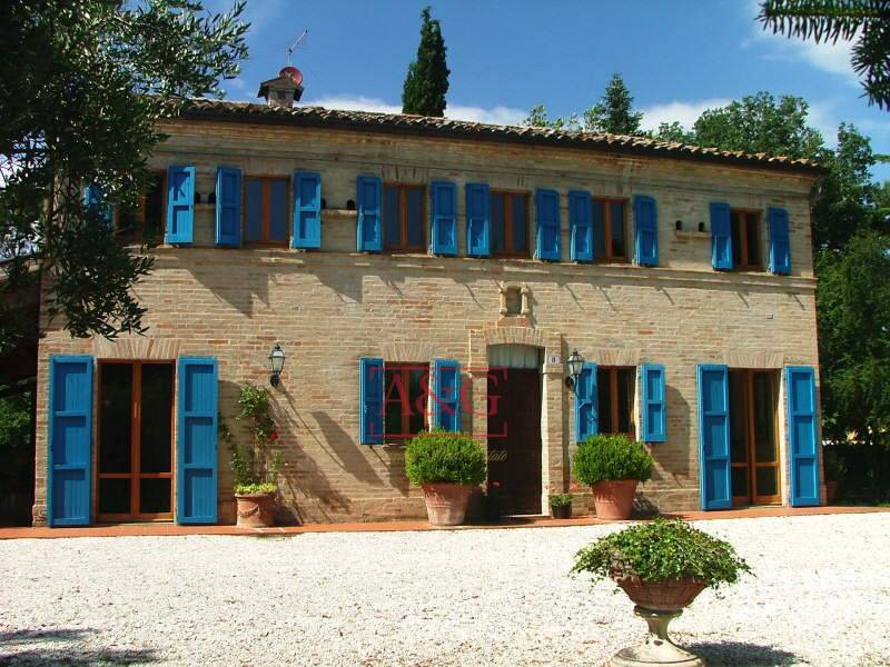 Villa in vendita a Monte Vidon Corrado, CAMPAGNA
