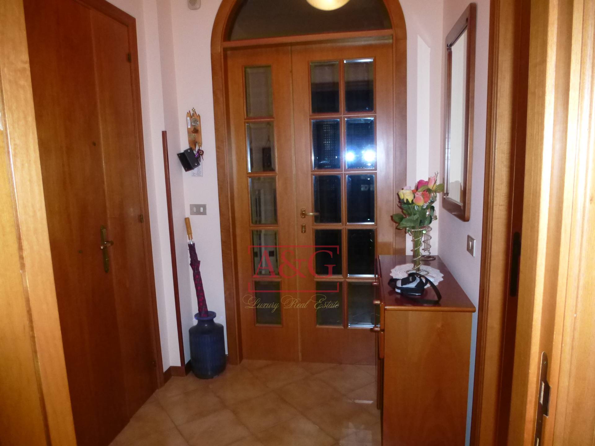 Appartamento in vendita a Sarnano, Centro